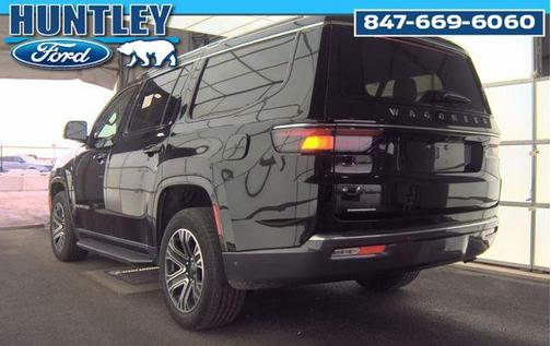 Diamond Black Crystal Pearlcoat 2022 Jeep Wagoneer Series III 4x4