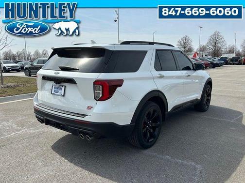 Star White Metallic Tri-Coat 2023 Ford Explorer ST