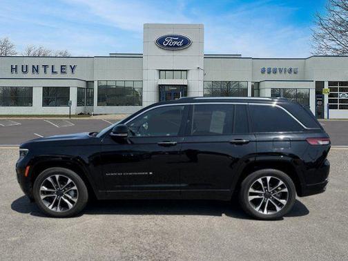 2022 Jeep Grand Cherokee Overland