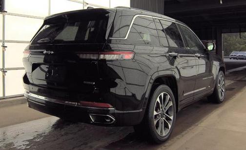 2022 Jeep Grand Cherokee Overland