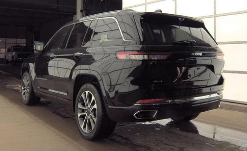 2022 Jeep Grand Cherokee Overland