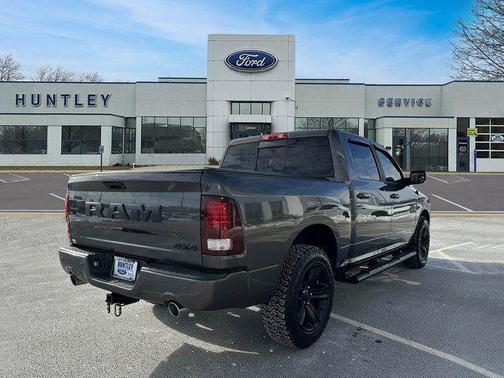 2017 RAM 1500 Night Crew Cab 4x4 5'7' Box