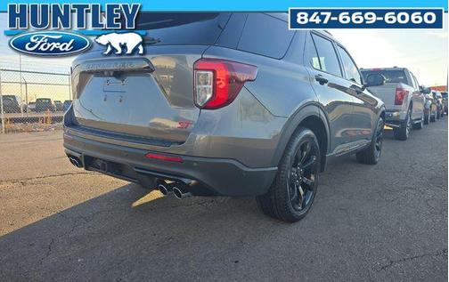 Carbonized Gray Metallic 2022 Ford Explorer ST