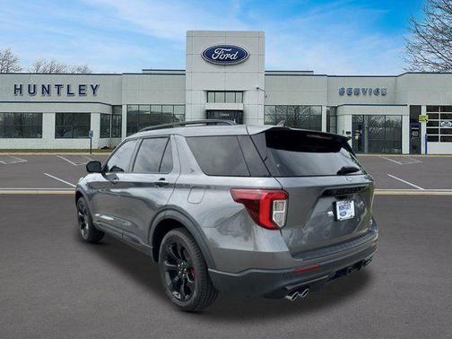 Carbonized Gray Metallic 2022 Ford Explorer ST