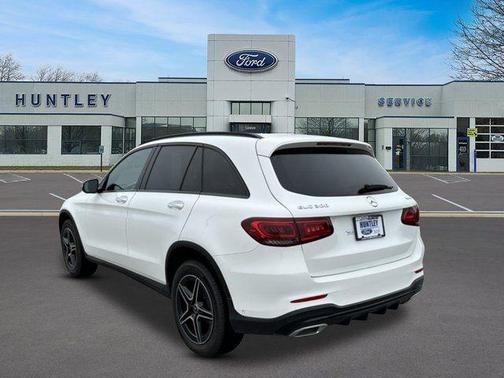 White 2022 Mercedes-Benz GLC 300 4MATIC