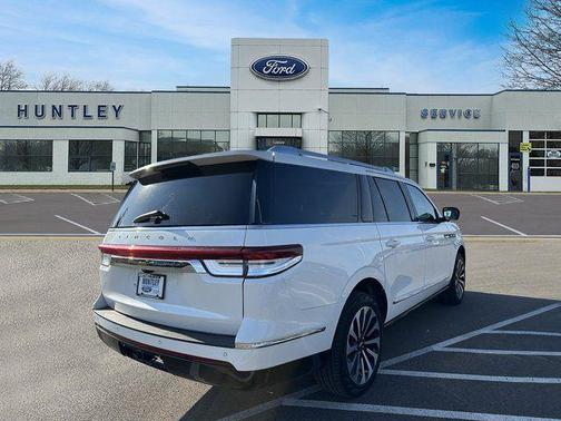 2023 Lincoln Navigator Reserve
