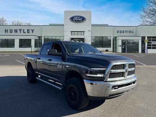 2017 RAM 2500 Tradesman Crew Cab 4x4 6'4' Box