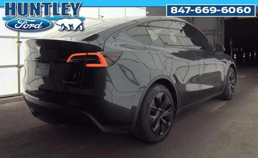 2024 Tesla Model Y Long Range Dual Motor All-Wheel Drive