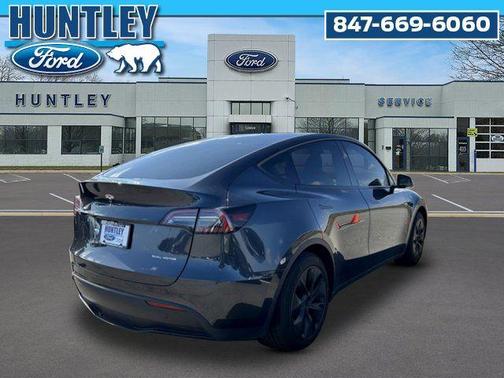 2024 Tesla Model Y Long Range Dual Motor All-Wheel Drive