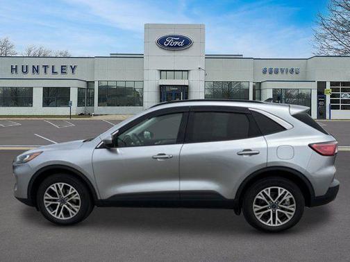 Iconic Silver Metallic 2022 Ford Escape SEL