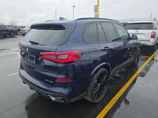 Phytonic Blue Metallic 2023 BMW X5 xDrive40i