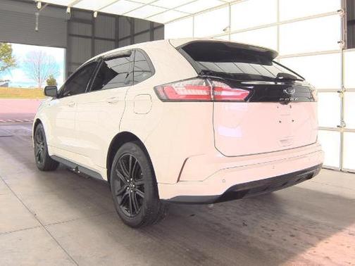 2022 Ford Edge ST Line