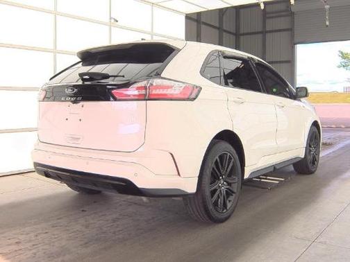 2022 Ford Edge ST Line