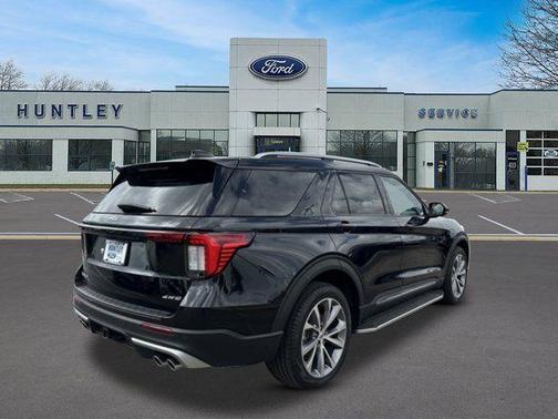 Black Metallic 2025 Ford Explorer Platinum