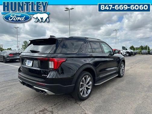 Black Metallic 2025 Ford Explorer Platinum