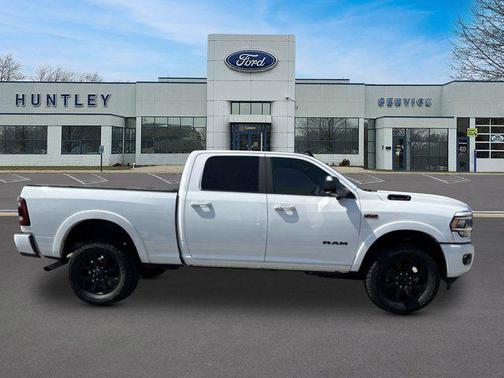 Bright White Clearcoat 2022 RAM 2500 Laramie Crew Cab 4x4 6'4' Box