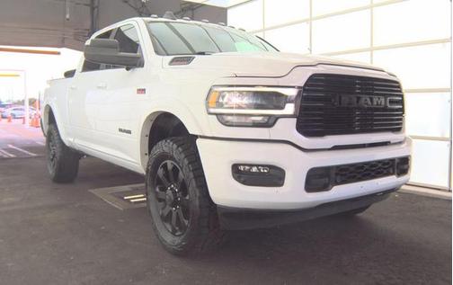 Bright White Clearcoat 2022 RAM 2500 Laramie Crew Cab 4x4 6'4' Box