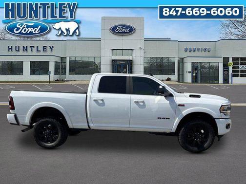 Bright White Clearcoat 2022 RAM 2500 Laramie Crew Cab 4x4 6'4' Box
