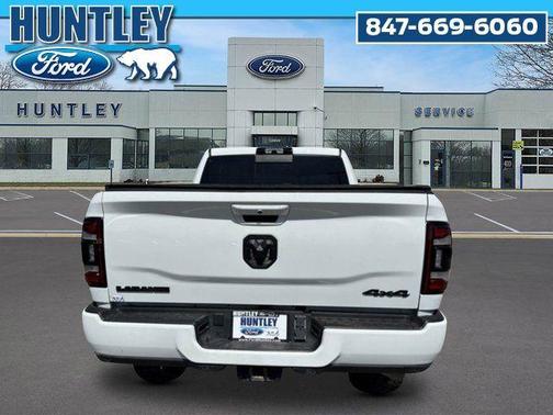 Bright White Clearcoat 2022 RAM 2500 Laramie Crew Cab 4x4 6'4' Box