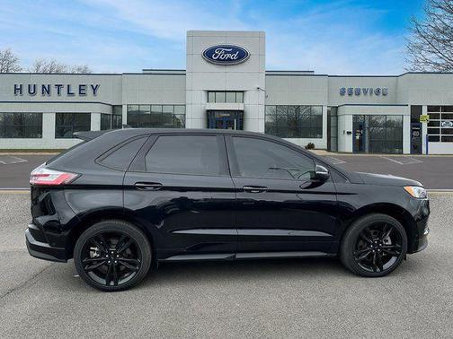 2022 Ford Edge ST