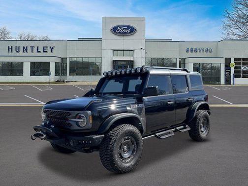 Shadow Black 2024 Ford Bronco Everglades