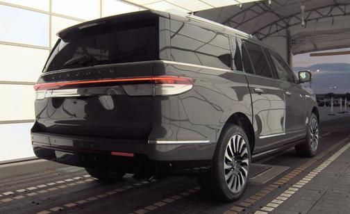 2022 Lincoln Navigator Black Label