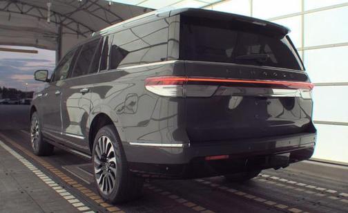 2022 Lincoln Navigator Black Label