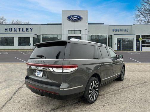 2022 Lincoln Navigator Black Label