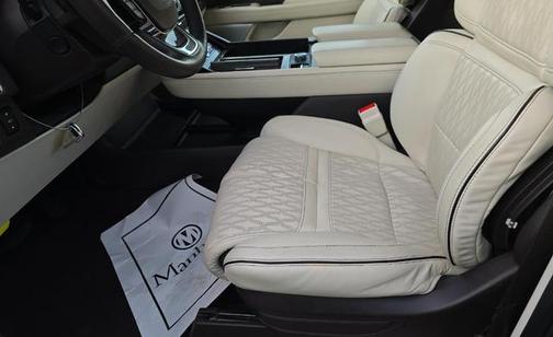 2022 Lincoln Navigator Black Label