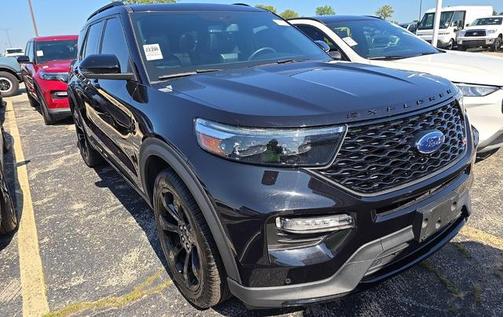 Black Metallic 2023 Ford Explorer ST