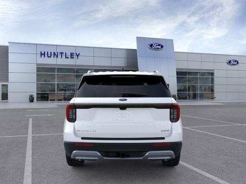 Star White Metallic Tri-Coat 2026 Ford Explorer Platinum