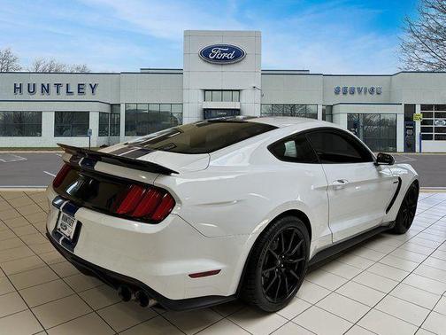 2018 Ford Shelby GT350 Base