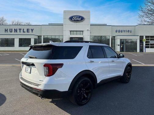 2023 Ford Explorer ST-Line