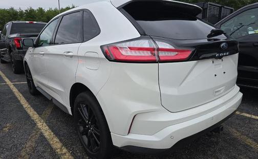 2022 Ford Edge ST Line
