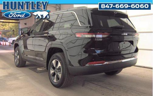 Diamond Black Crystal Pearlcoat 2022 Jeep Grand Cherokee 4xe Base