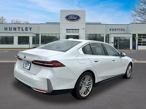 White Metallic 2025 BMW 530 xDrive