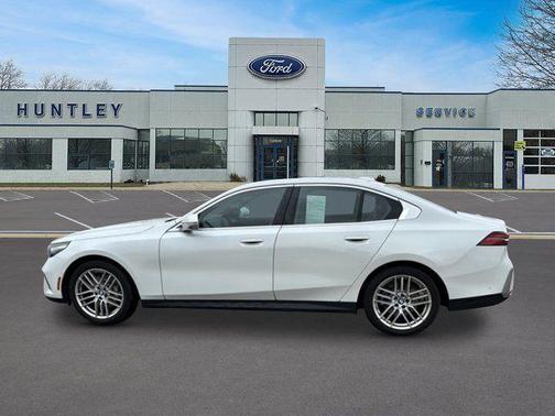 White Metallic 2025 BMW 530 xDrive