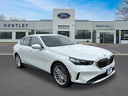 White Metallic 2025 BMW 530 xDrive