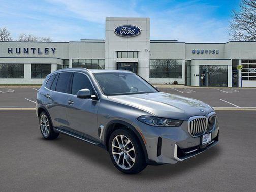 Gray Metallic 2024 BMW X5 xDrive40i