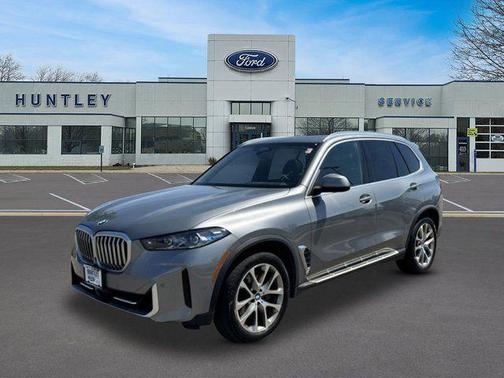 Gray Metallic 2024 BMW X5 xDrive40i