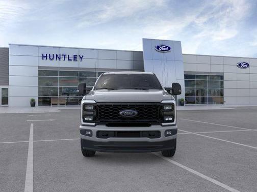 Avalanche 2026 Ford F-350 XLT