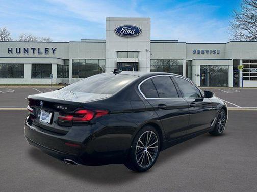 Black Sapphire Metallic 2023 BMW 530e Base