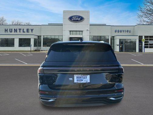 2024 Lincoln Nautilus Reserve