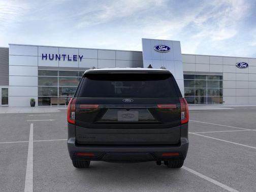 Dark Matter Gray Metallic 2025 Ford Expedition Platinum