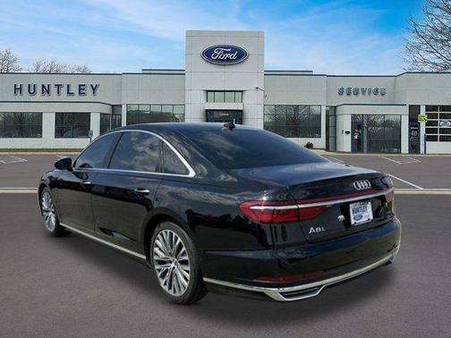 Mythos Black Metallic 2019 Audi A8 55