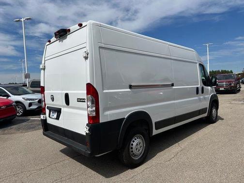 Bright White Clearcoat 2025 RAM ProMaster 2500 Tradesman