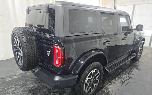 Shadow Black 2025 Ford Bronco Outer Banks