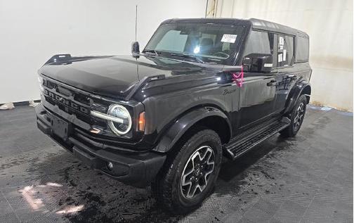 Shadow Black 2025 Ford Bronco Outer Banks