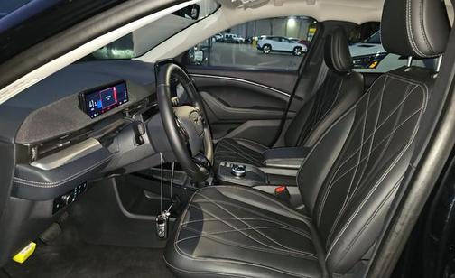 2023 Ford Mustang Mach-E California Route 1