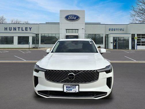 Crystal White Pearl 2025 Volvo XC90 B6 Plus 7-Seater